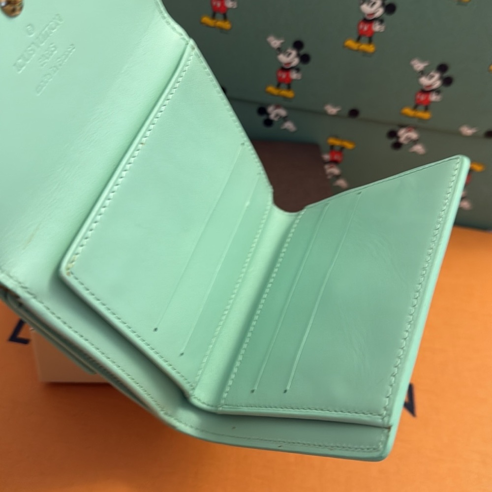 Authentic Logos Vuitton wallet - Picture 9 of 11